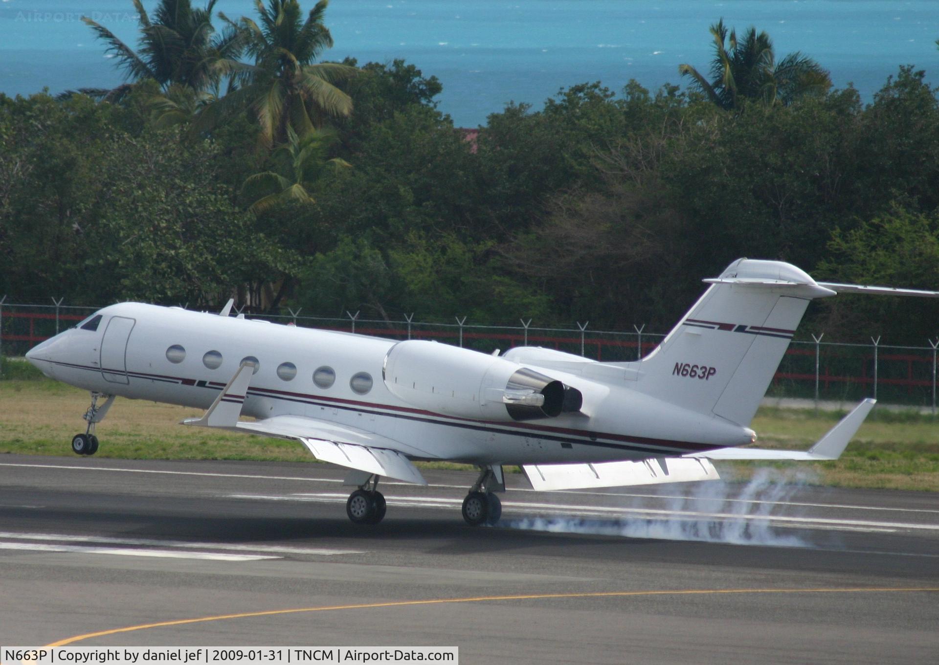 N663P, 2000 Gulfstream Aerospace G-IV C/N 1434, Landing 10