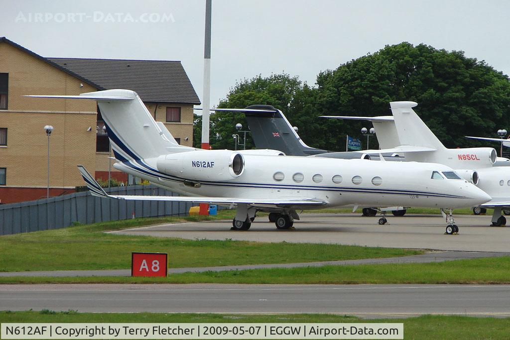 N612AF, 2006 Gulfstream Aerospace GIV-X (G450) C/N 4069, Gulfstream G450 at Luton