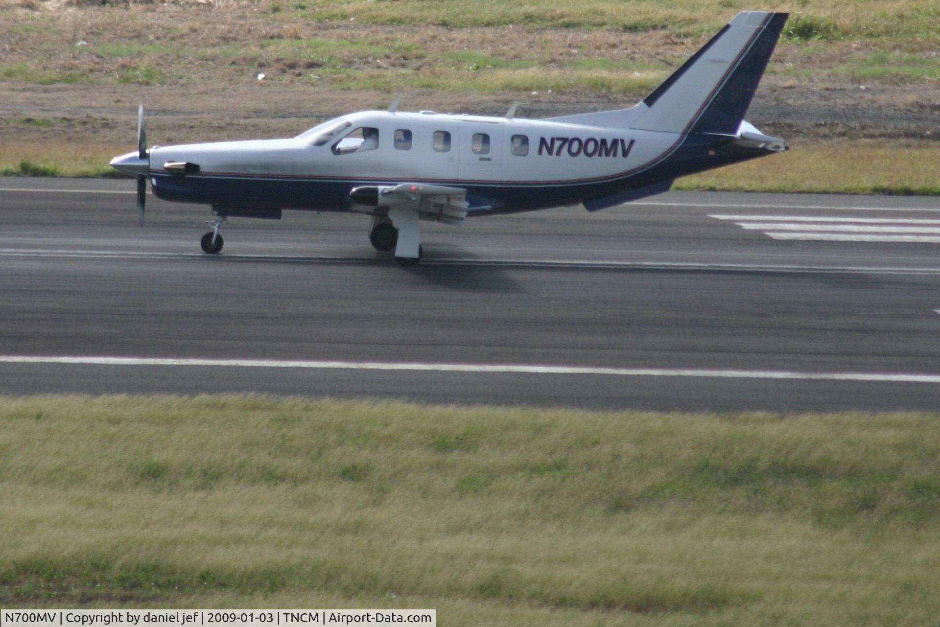 N700MV, 1991 Socata TBM-700 C/N 13, taking off