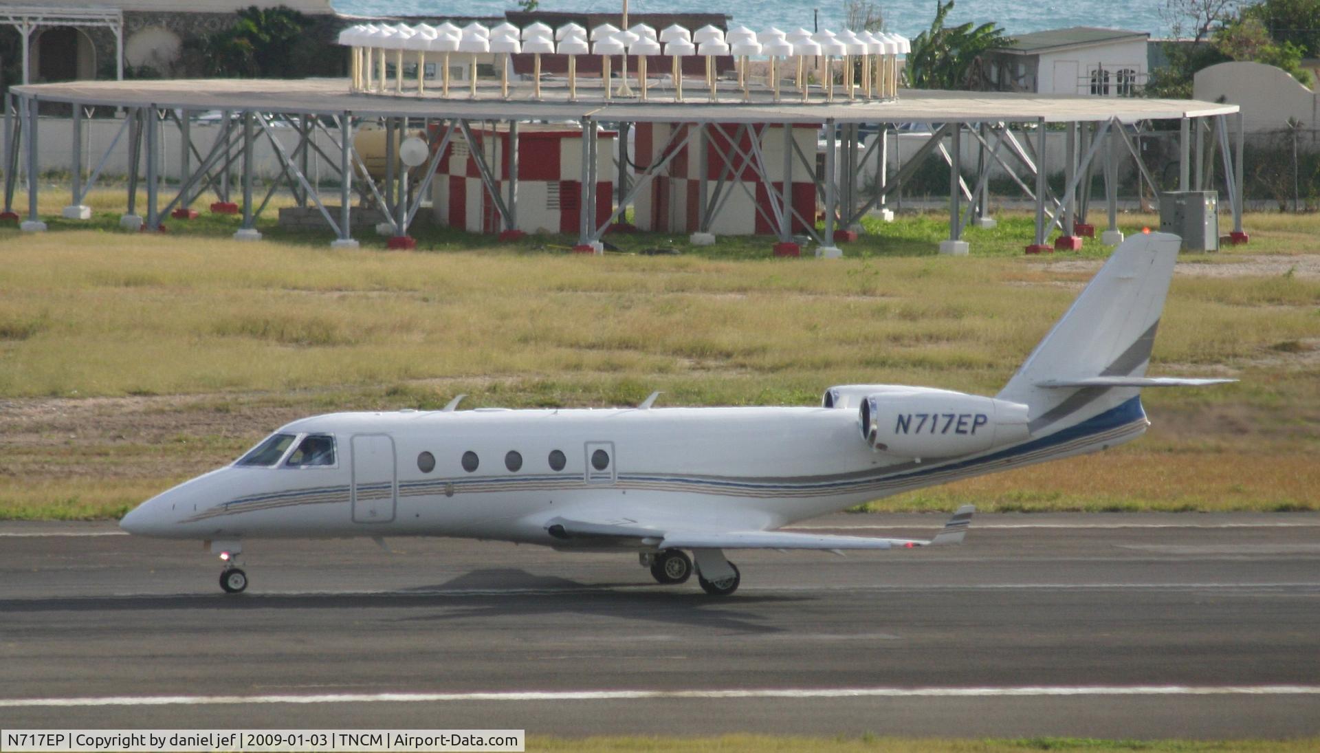 N717EP, 2007 Israel Aircraft Industries Gulfstream G150 C/N 222, taking off rn10