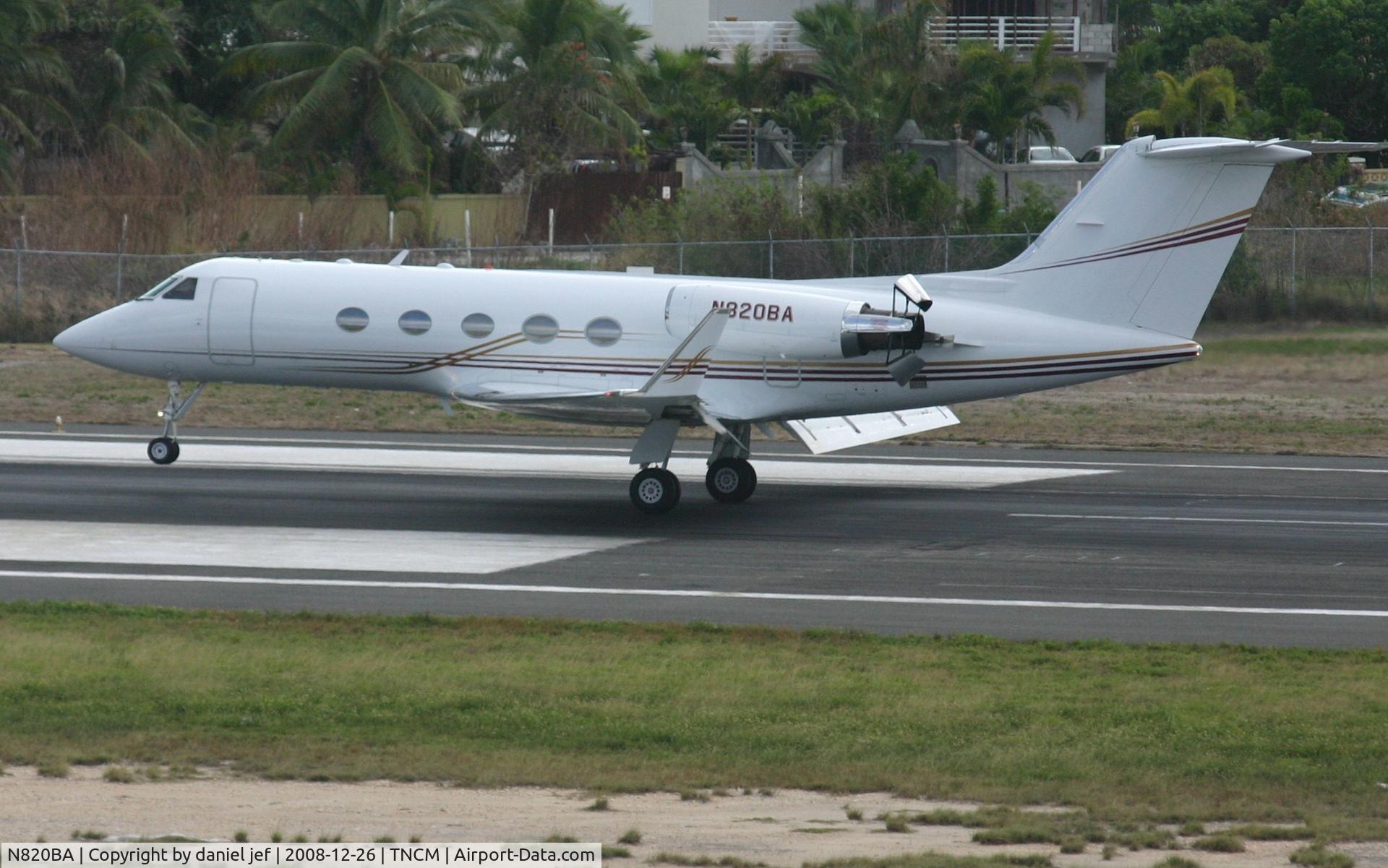 N820BA, 1984 Gulfstream Aerospace G-1159A Gulfstream III C/N 422, Landing 10
