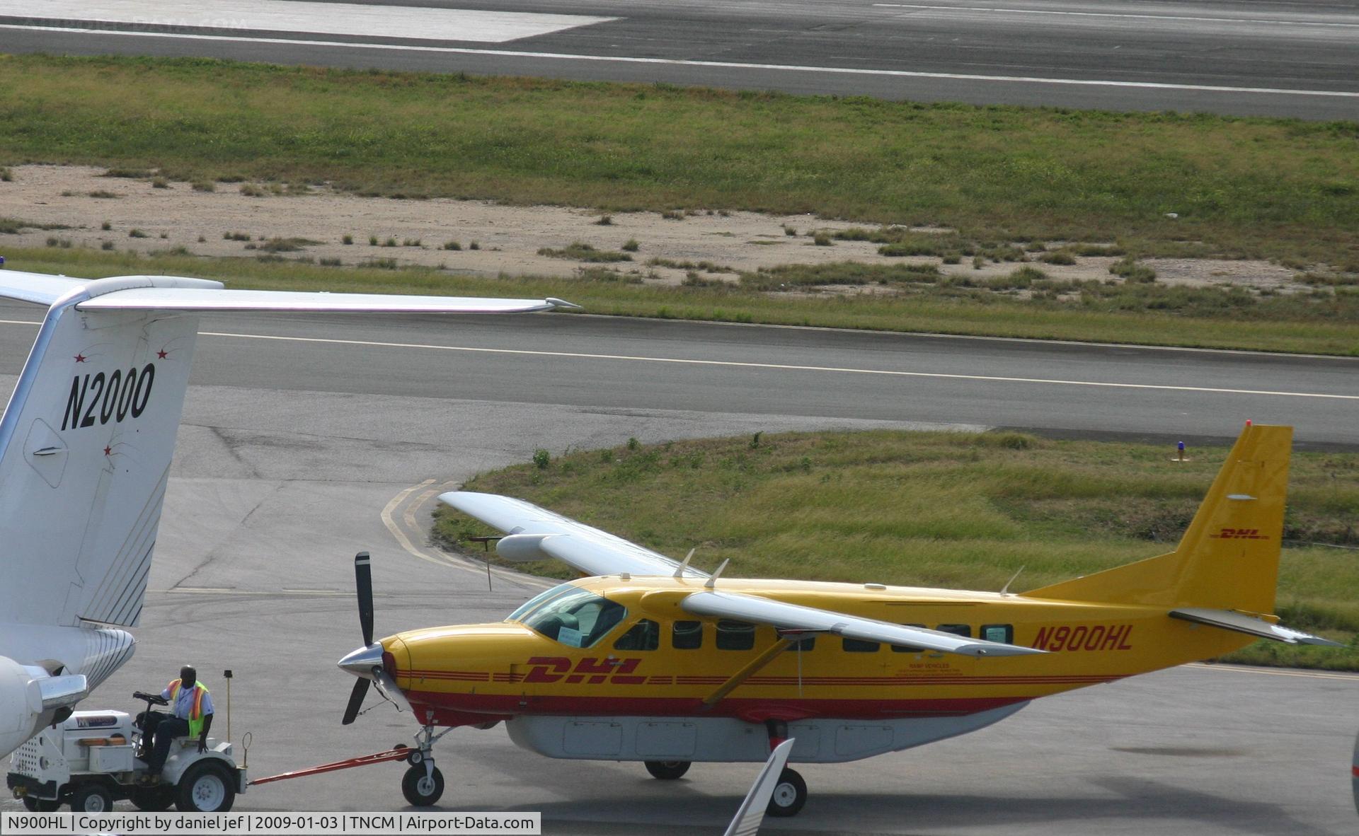 N900HL, 2007 Cessna 208B C/N 208B1295, on the tow at the caro ramp