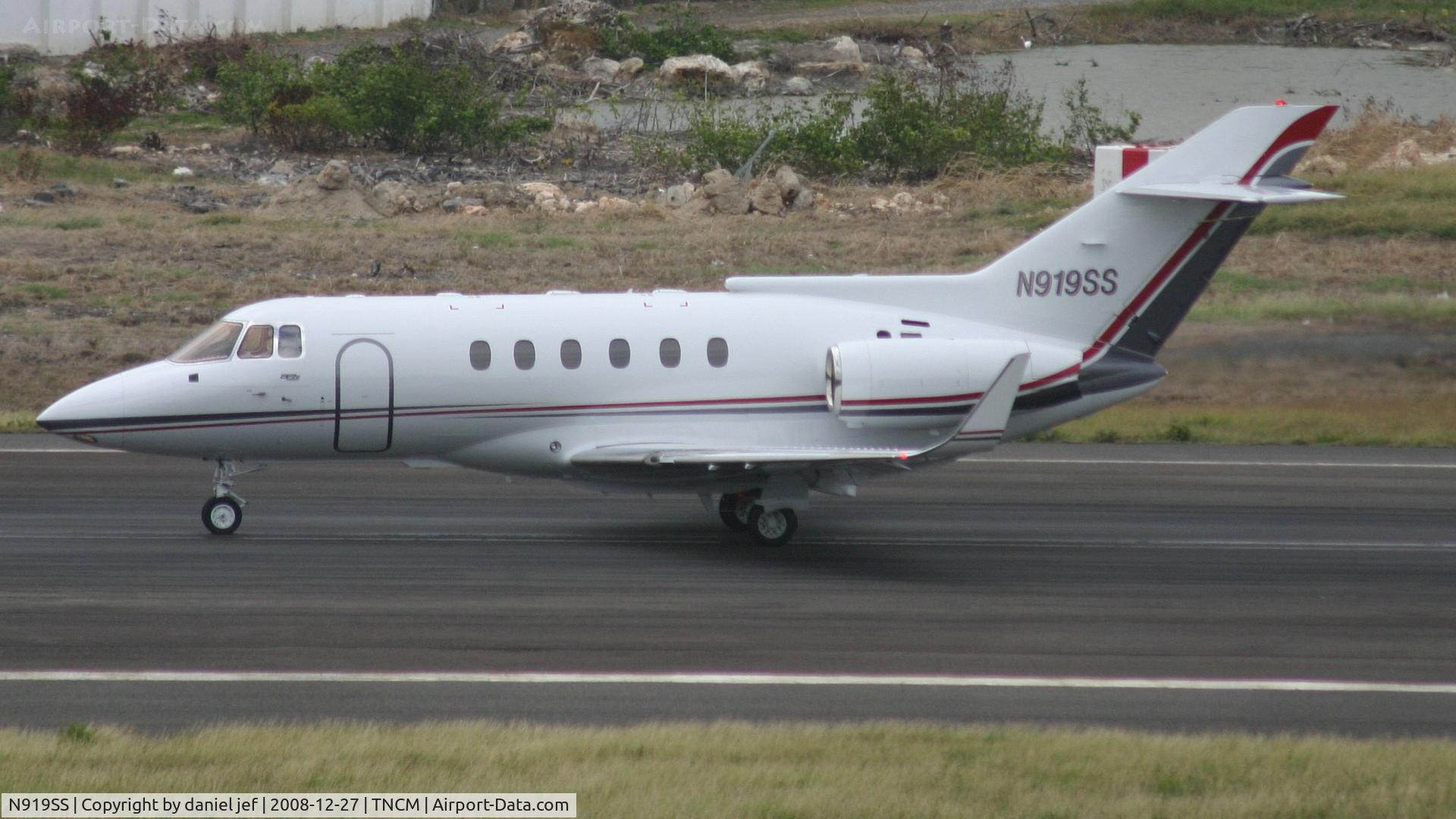 N919SS, 1992 British Aerospace BAe.125 Series 800A C/N 258221, taking off