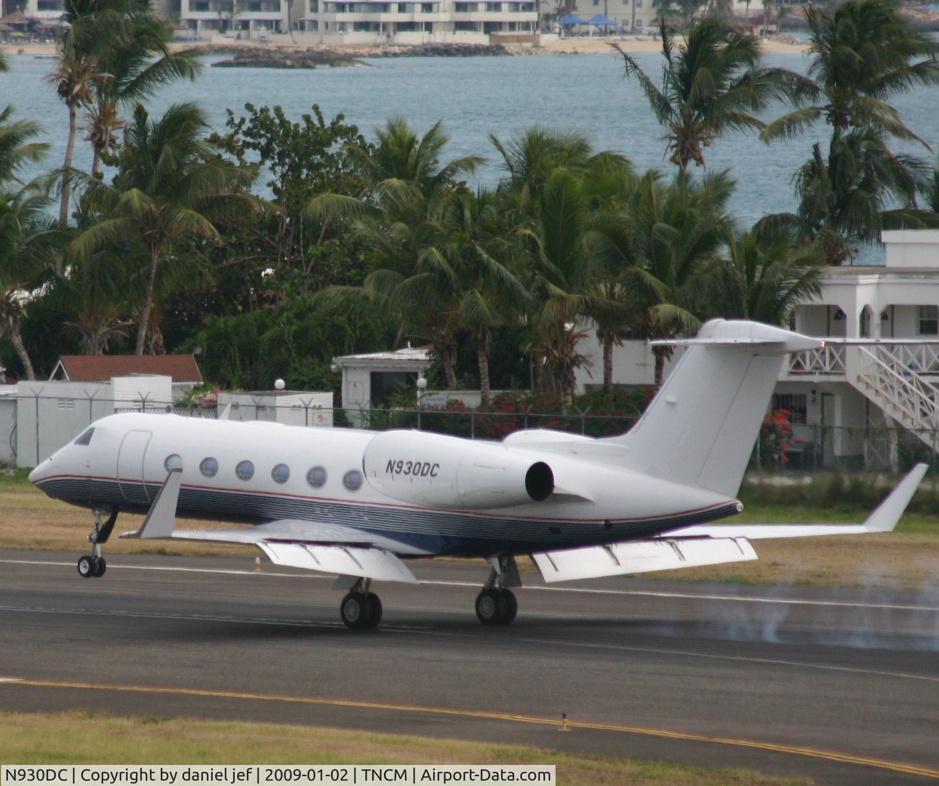 N930DC, 2006 Gulfstream Aerospace GIV-X (G450) C/N 4063, Landing 10