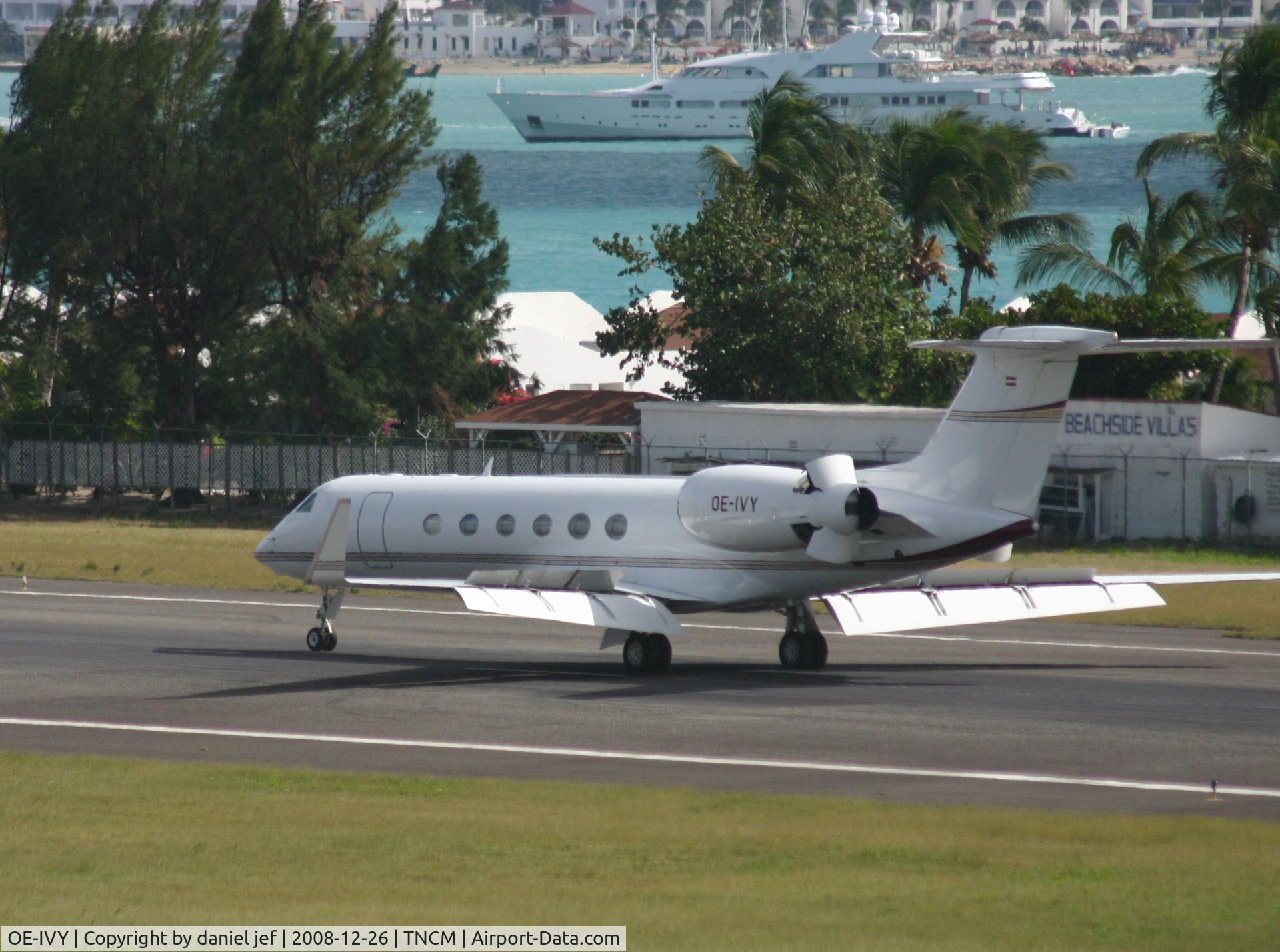 OE-IVY, 2002 Gulfstream Aerospace Gulfstream V C/N 687, Landing 10