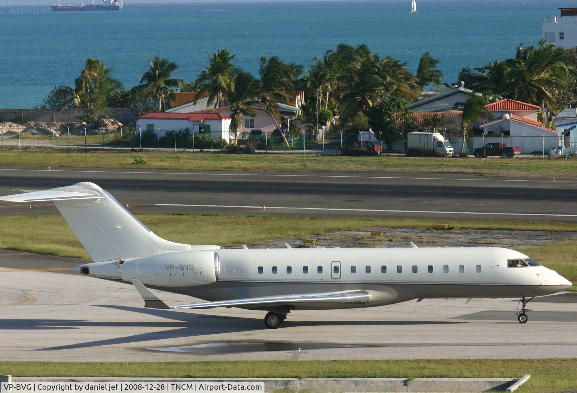 VP-BVG, 2006 Bombardier BD-700-1A10 Global Express XRS C/N 9193, taxing runway 10