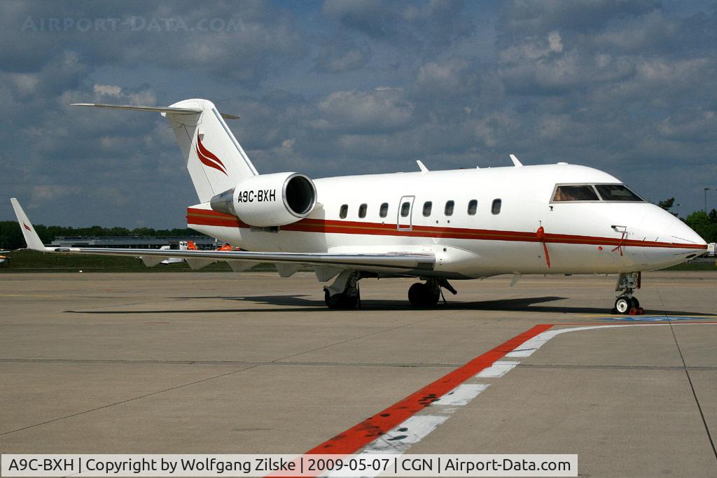 A9C-BXH, 2000 Bombardier Challenger 604 (CL-600-2B16) C/N 5476, visitor