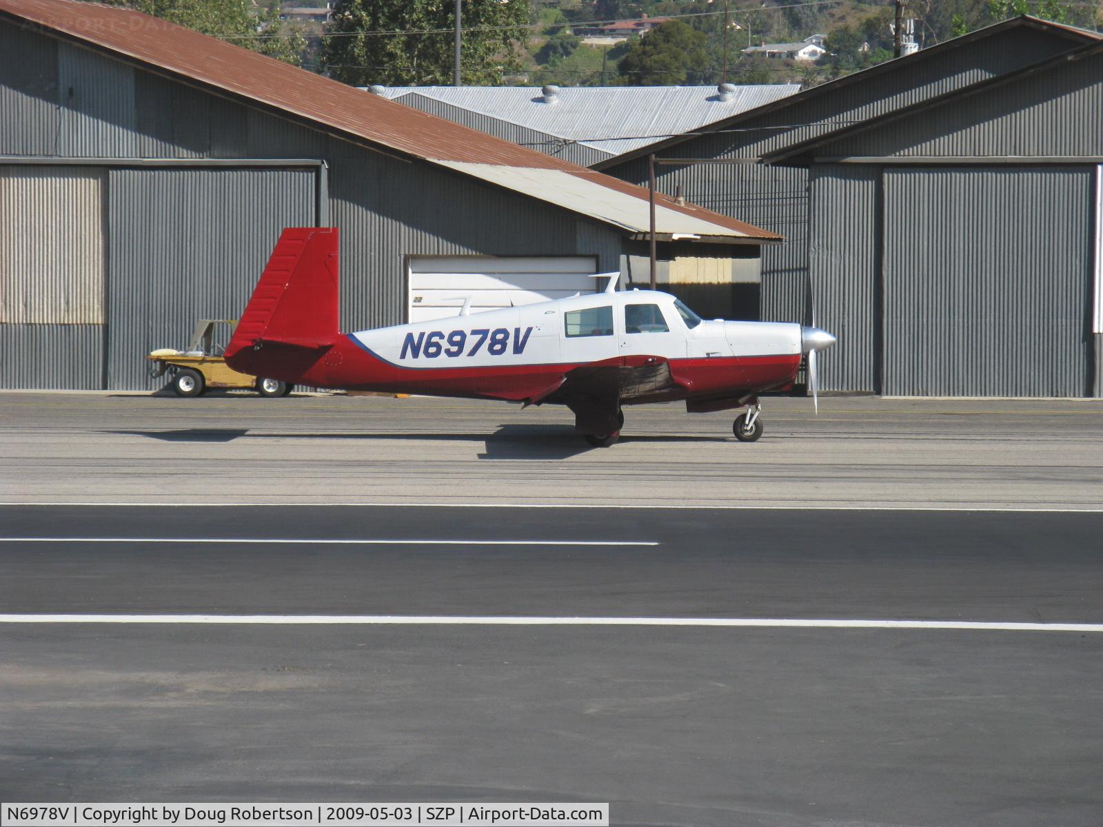 N6978V, 1976 Mooney M20C Ranger C/N 20-1193, 1976 Mooney M20C RANGER, Lycoming O&VO-360 180 Hp, taxi