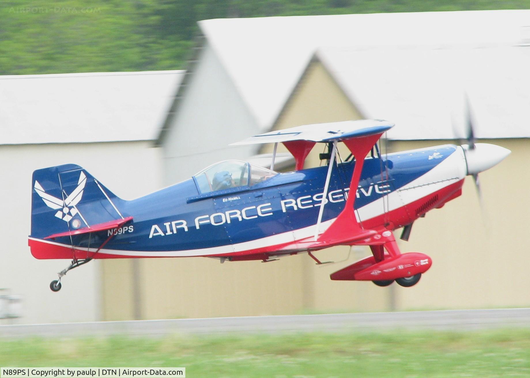 N89PS, 1998 Aviat Pitts S-2C Special C/N 6013, Landing on 14 at the Shreveport Downtown airport.