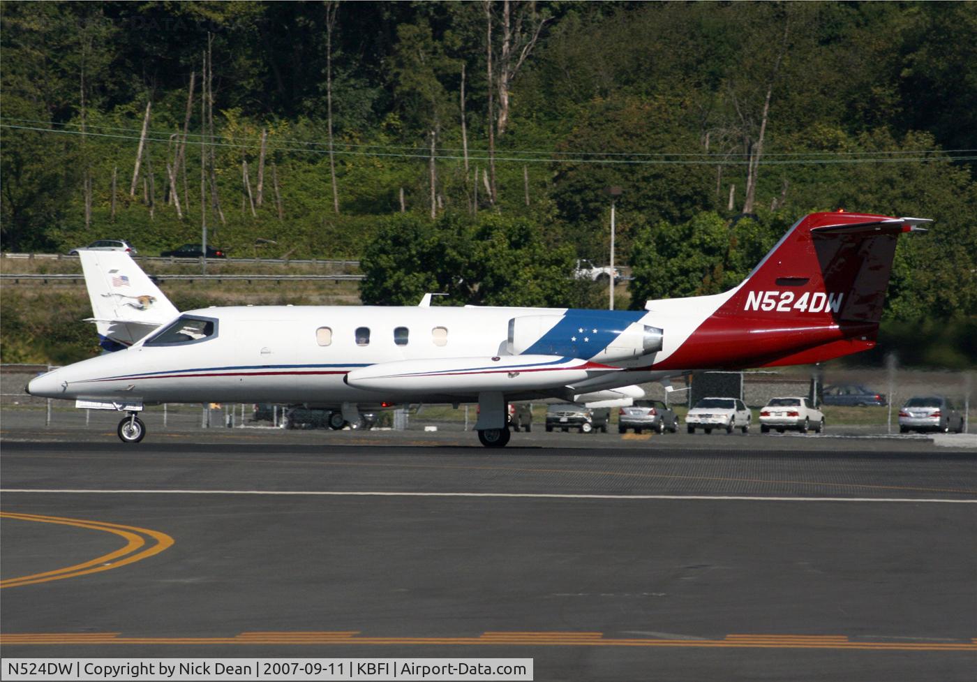 N524DW, 1971 Gates Learjet 25B C/N 081, KBFI