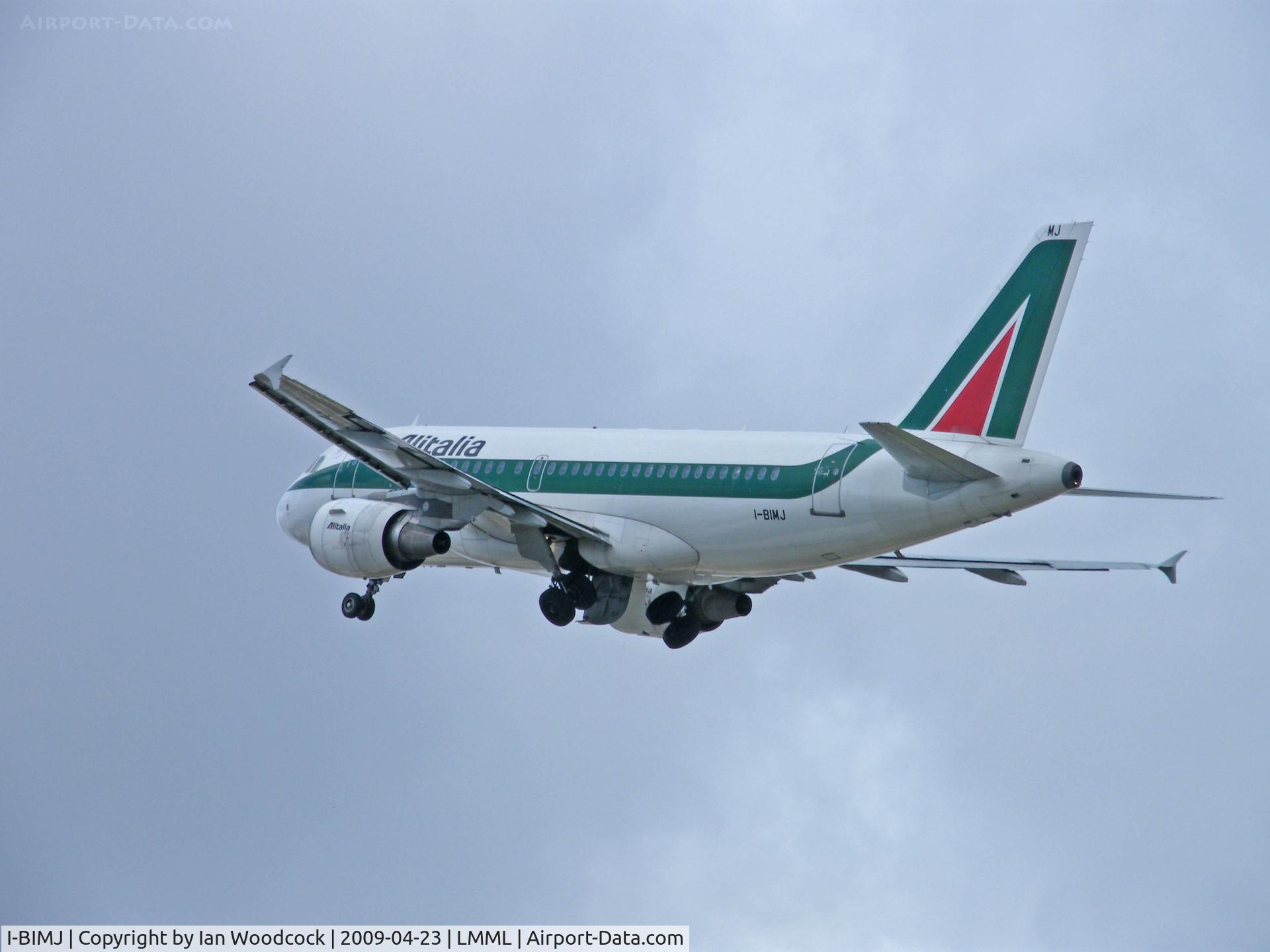 I-BIMJ, 2002 Airbus A319-112 C/N 1779, Airbus A319-112/Alitalia/Luqa,Malta