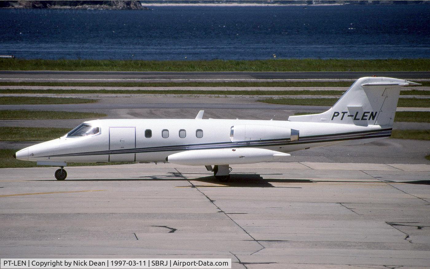 PT-LEN, 1972 Gates Learjet 25B C/N 093, SBRJ