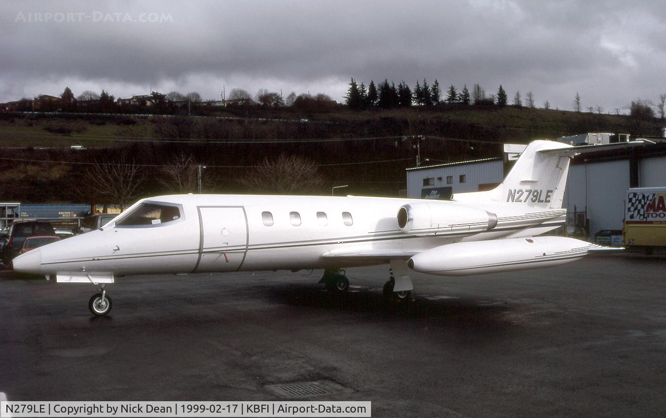 N279LE, 1973 Gates Learjet 25B C/N 112, KBFI