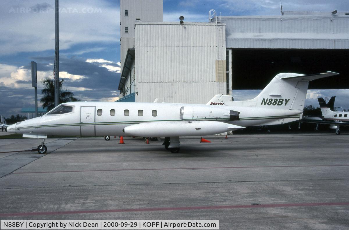 N88BY, 1974 Gates LearJet 25B C/N 168, KOPF