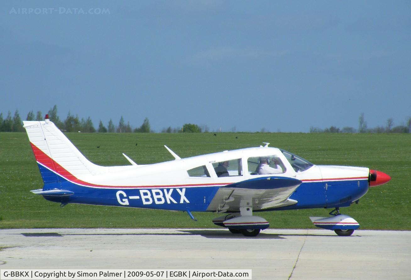 G-BBKX, 1973 Piper PA-28-180 Cherokee Challenger C/N 28-7305581, PA-28 arriving at Sywell