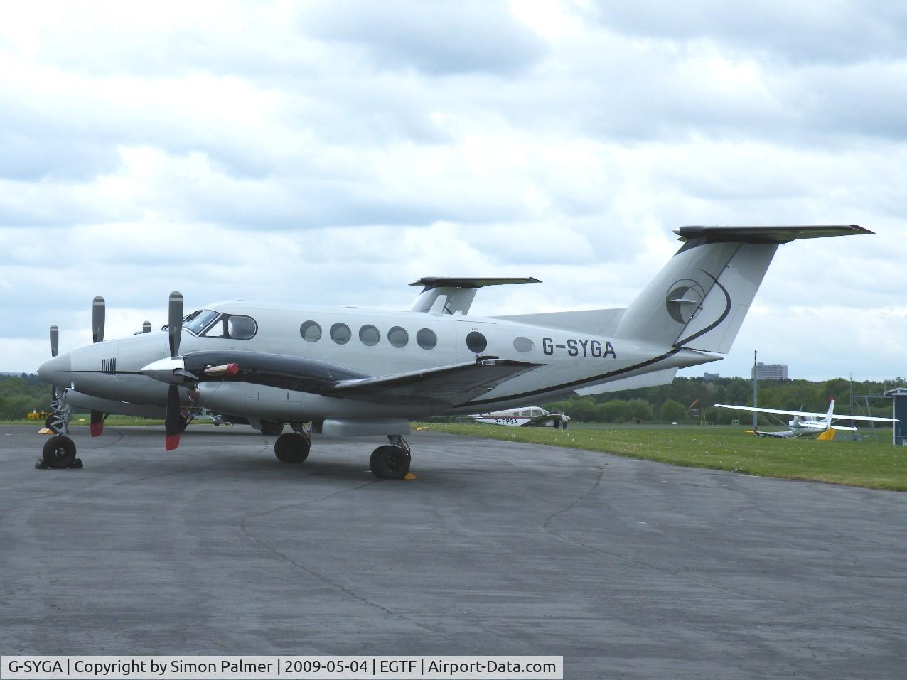 G-SYGA, 1982 Beech B200 Super King Air King Air C/N BB-1044, Super King Air based at Fairoaks