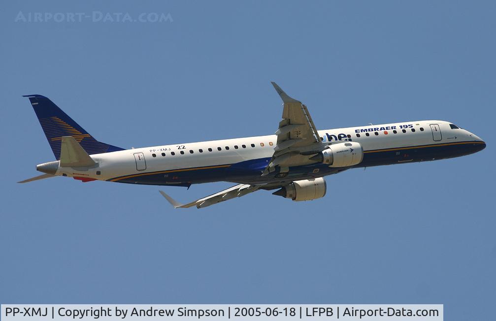 PP-XMJ, 2004 Embraer 195LR (ERJ-190-200LR) C/N 19000005, 2005 Paris Airshow.