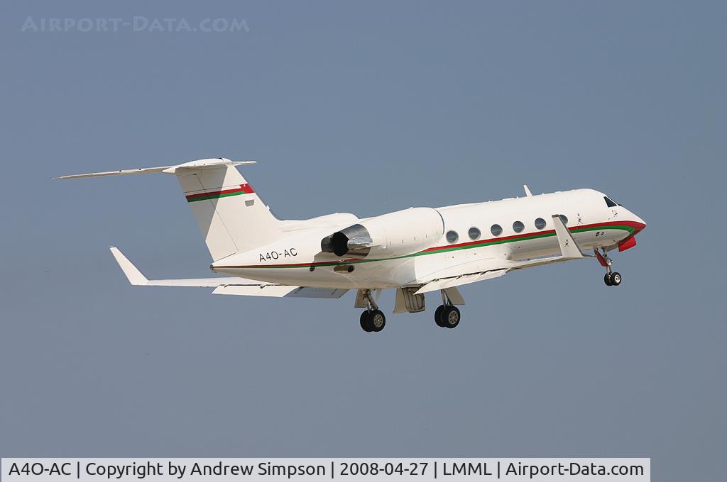 A4O-AC, 1992 Gulfstream Aerospace Gulfstream IV C/N 1196, Departing Malta.