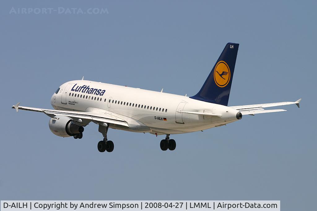 D-AILH, 1997 Airbus A319-114 C/N 641, Departing Malta.