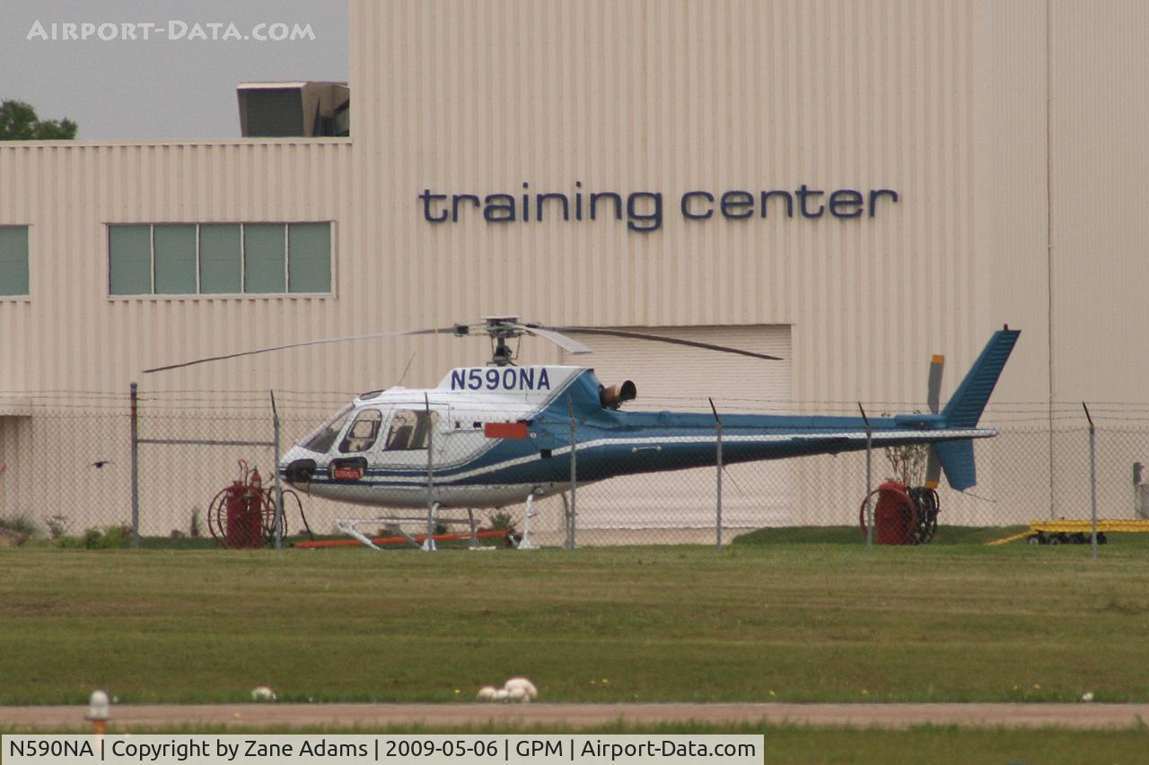 N590NA, Aerospatiale AS-350B Ecureuil C/N 1783, At Grand Prairie Municipal