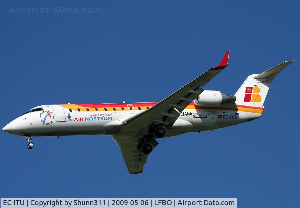 EC-ITU, 2003 Canadair CRJ-200LR (CL-600-2B19) C/N 7866, Landing rwy 32L