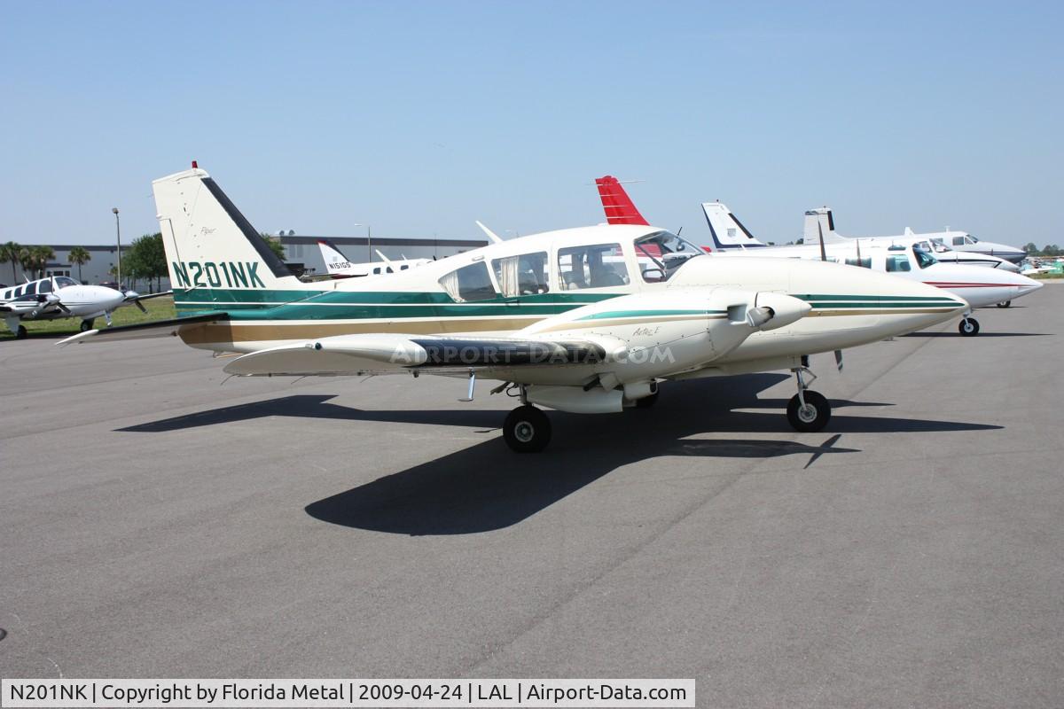 N201NK, 1972 Piper PA-23-250 C/N 27-4816, Piper PA-23-250