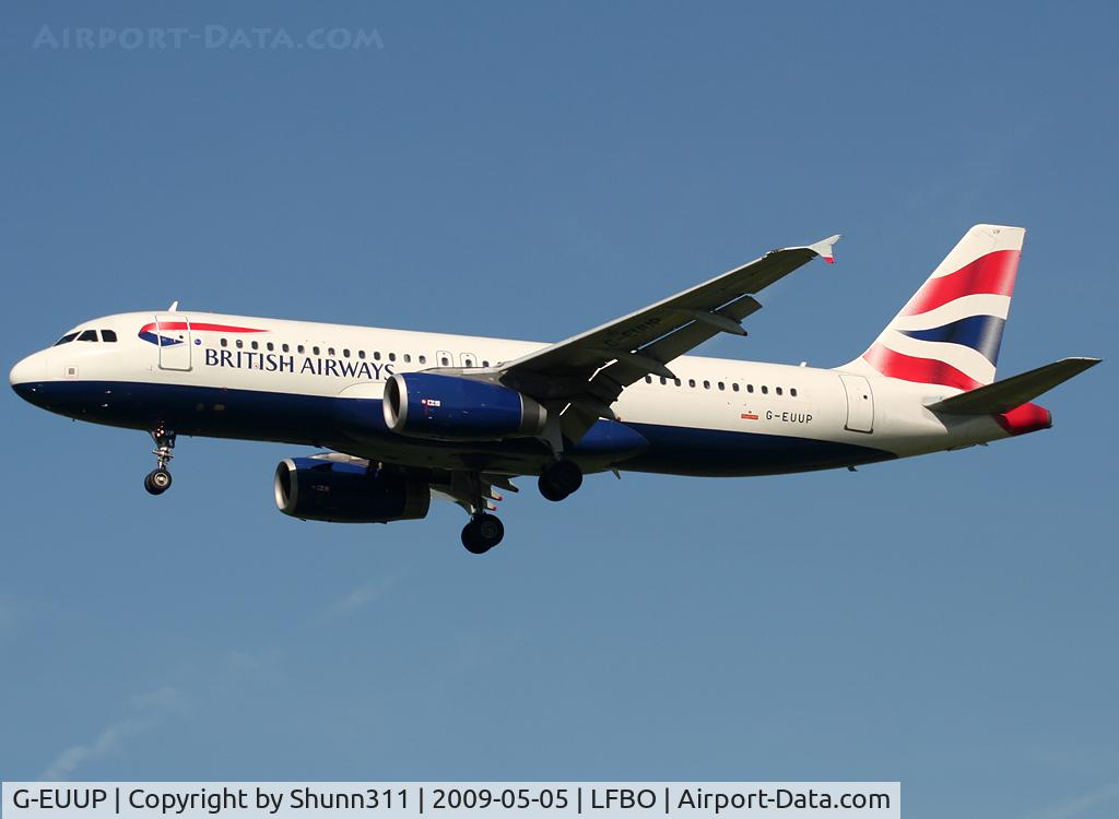 G-EUUP, 2003 Airbus A320-232 C/N 2038, Landing rwy 32L