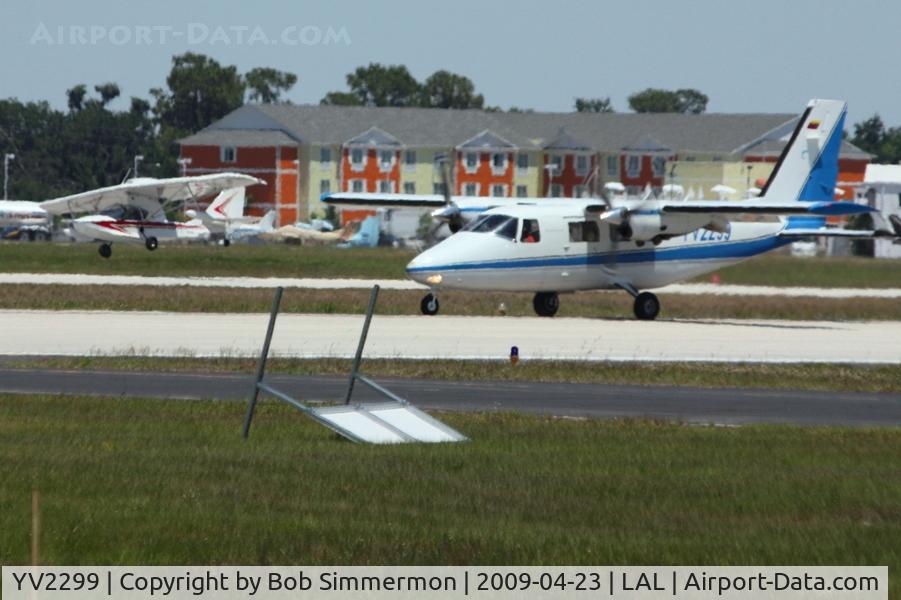 YV2299, 1986 Partenavia AP-68TP-300 Spartacus C/N 8009, Arriving at Sun N Fun 2009 - Lakeland, Florida. N478JB landing in the background.