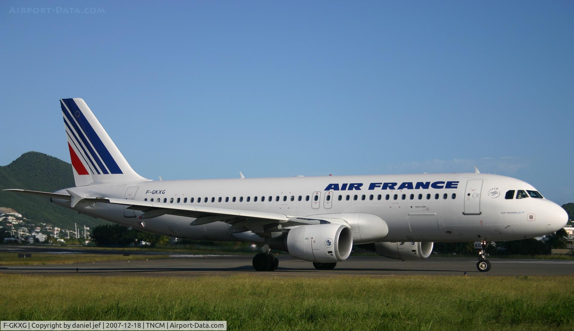 F-GKXG, 2002 Airbus A320-214 C/N 1894, taxing runway 10