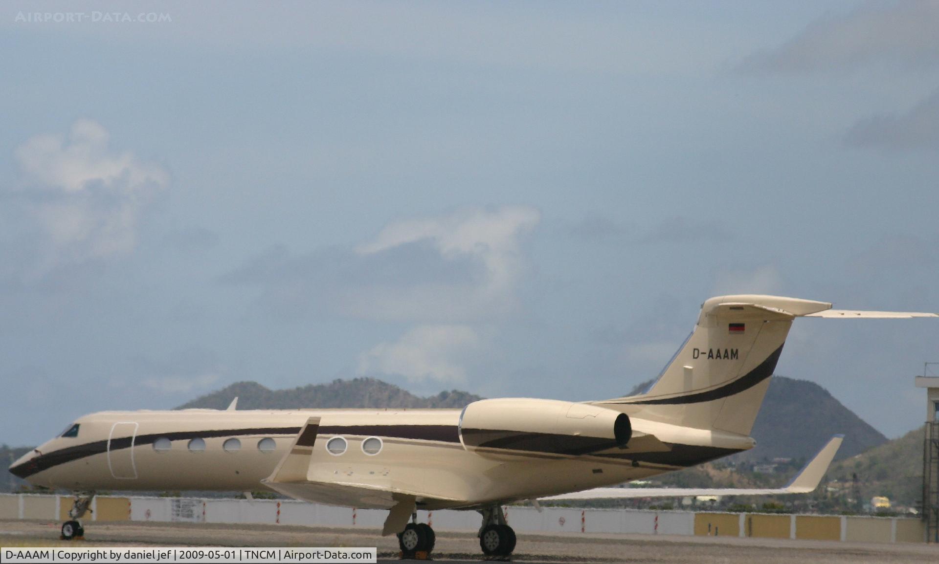 D-AAAM, 2008 Gulfstream Aerospace GV-SP (G550) C/N 5189, park at the ramp