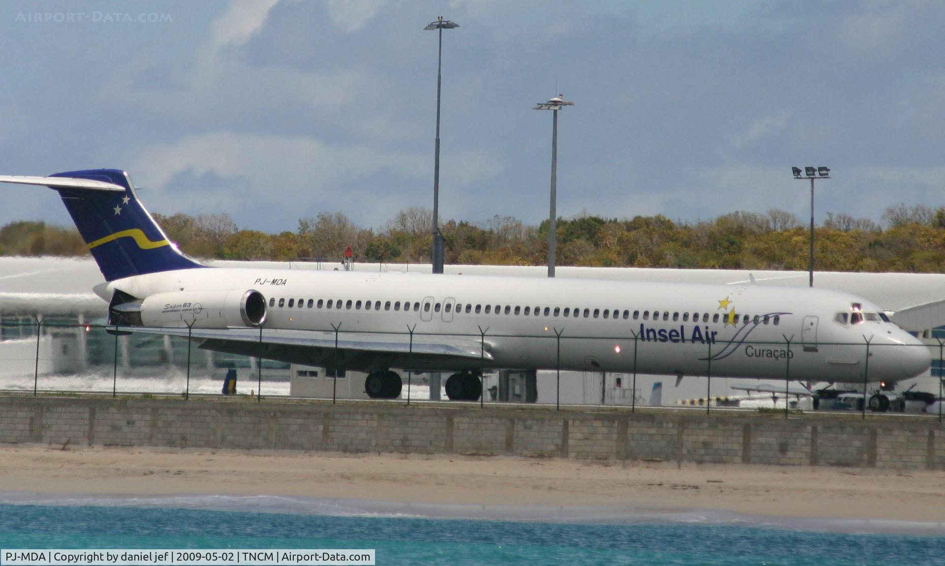 PJ-MDA, 1987 McDonnell Douglas MD-83 (DC-9-83) C/N 49449, Landing 10