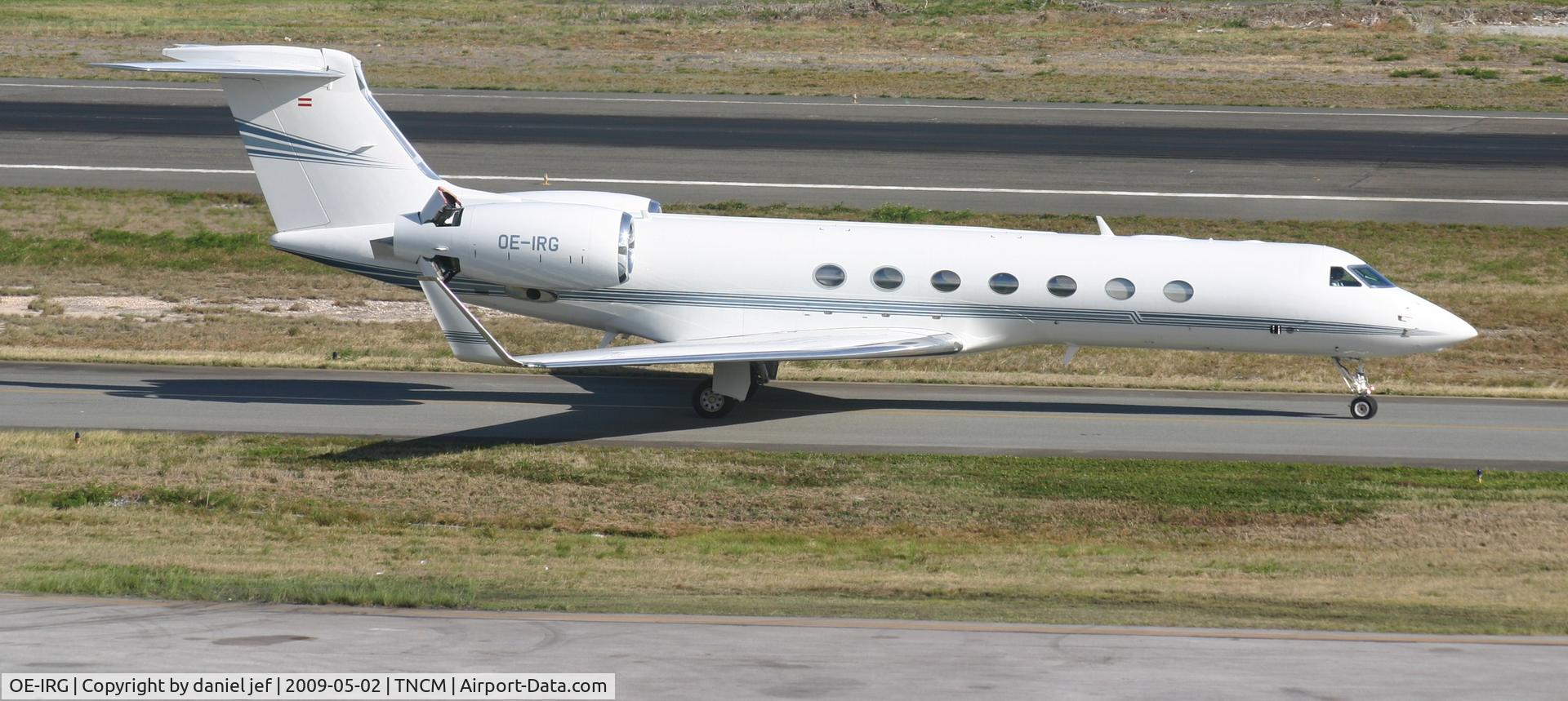 OE-IRG, 2006 Gulfstream Aerospace V-SP G550 C/N 5139, taxing runway 10