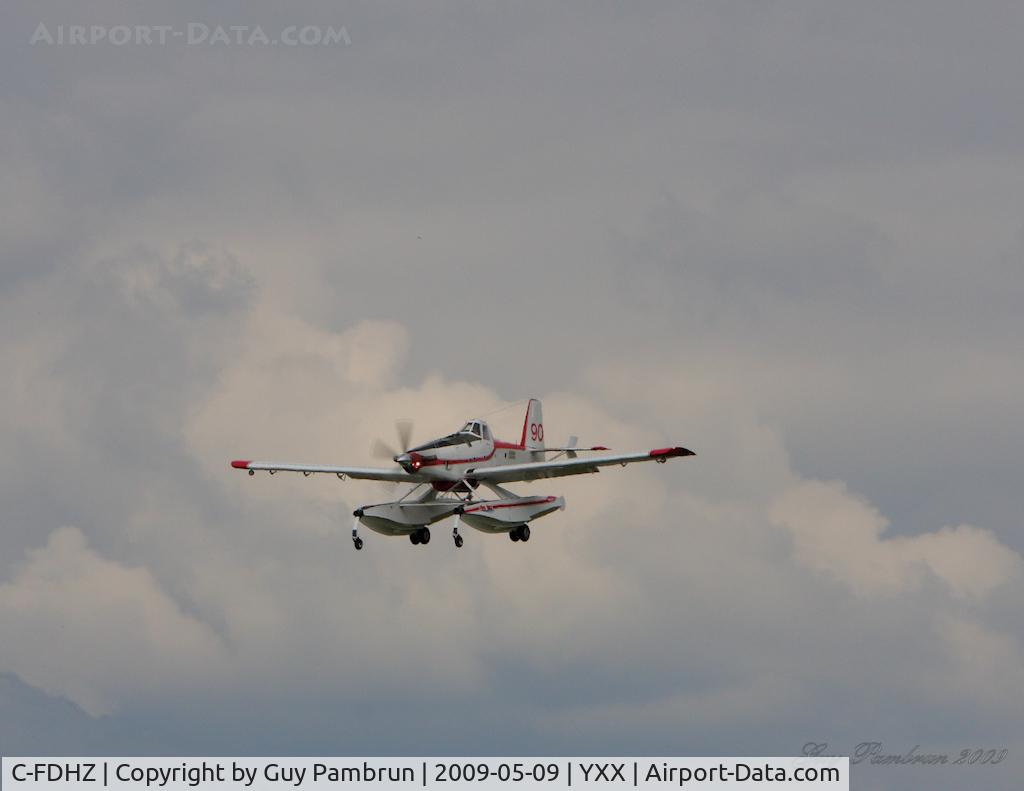 C-FDHZ, 2009 Air Tractor AT-8021F Fire Boss C/N 802A-0319, Coming in