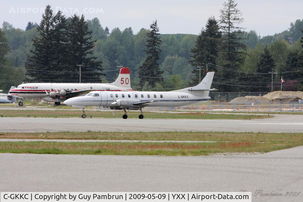 C-GKKC, 1980 Swearingen SA-226TC Metro C/N TC-370, Just leaving