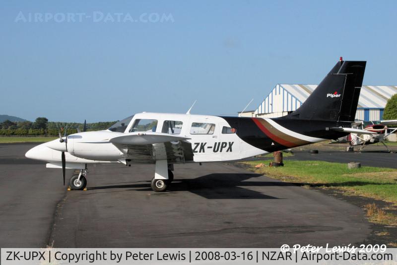 ZK-UPX, 1981 Piper PA-34-220T Seneca III C/N 34-8133184, Auckland AC