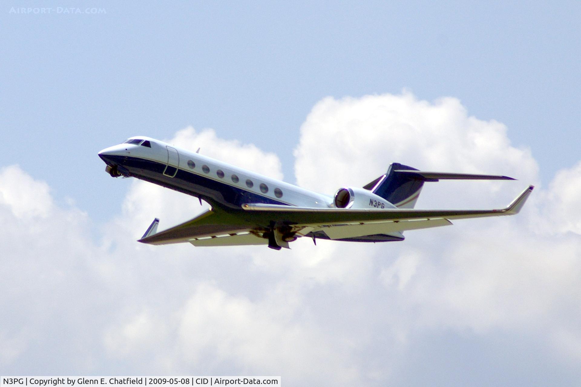 N3PG, 2005 Gulfstream Aerospace GV-SP (G550) C/N 5091, Climbing out off of Runway 9
