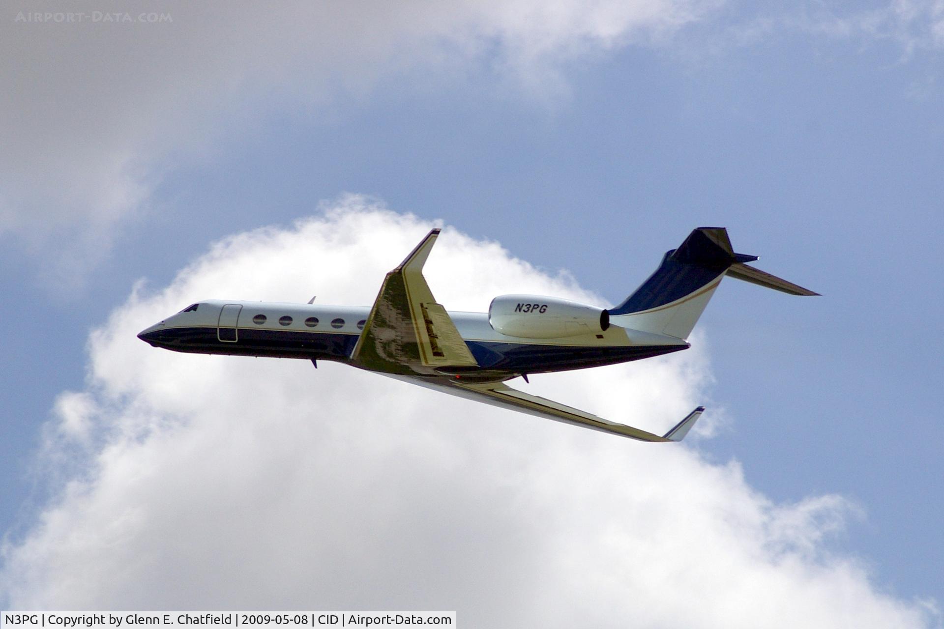 N3PG, 2005 Gulfstream Aerospace GV-SP (G550) C/N 5091, Climbing out off of Runway 9