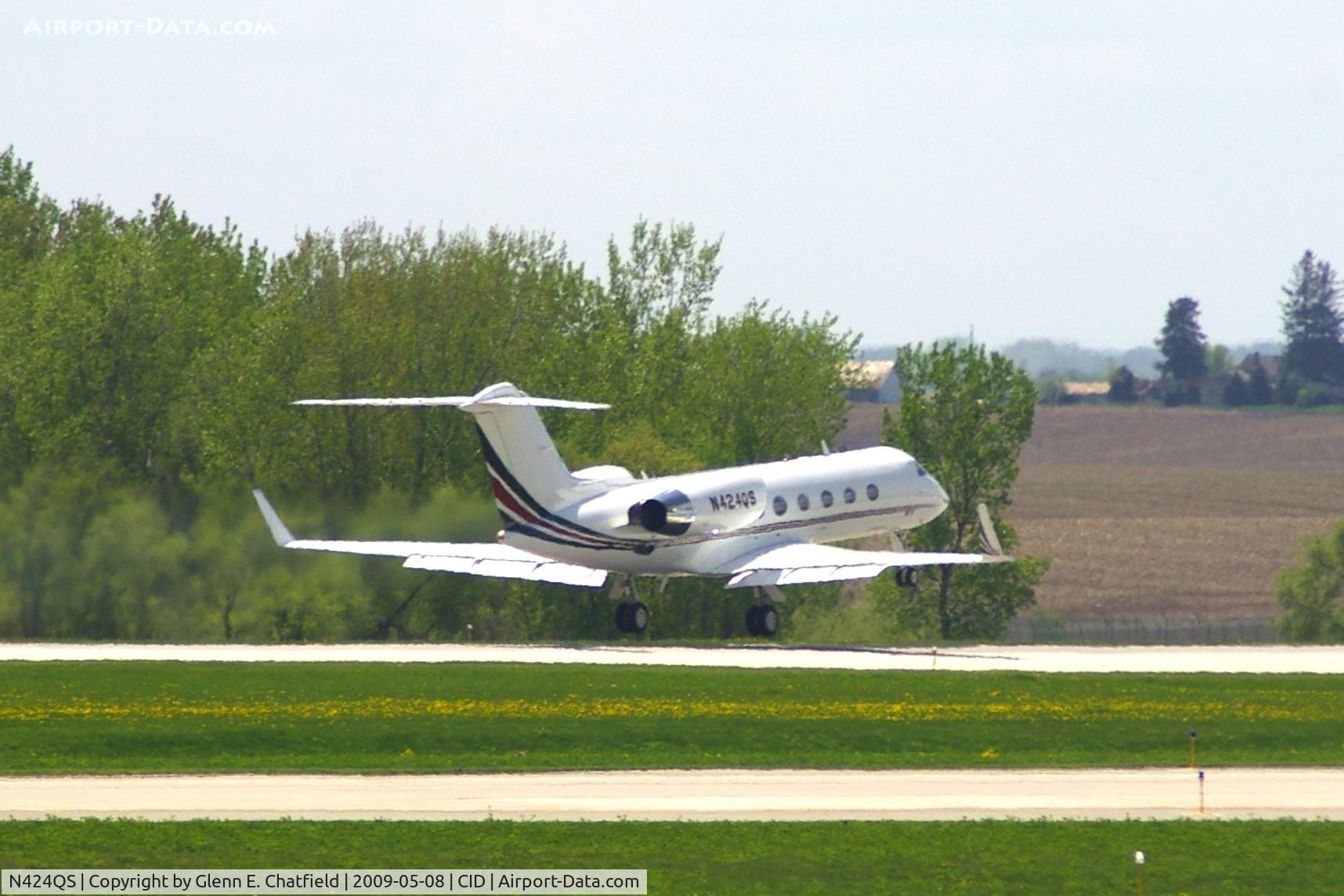 N424QS, 1997 Gulfstream Aerospace G-IV C/N 1324, Departing Runway 27