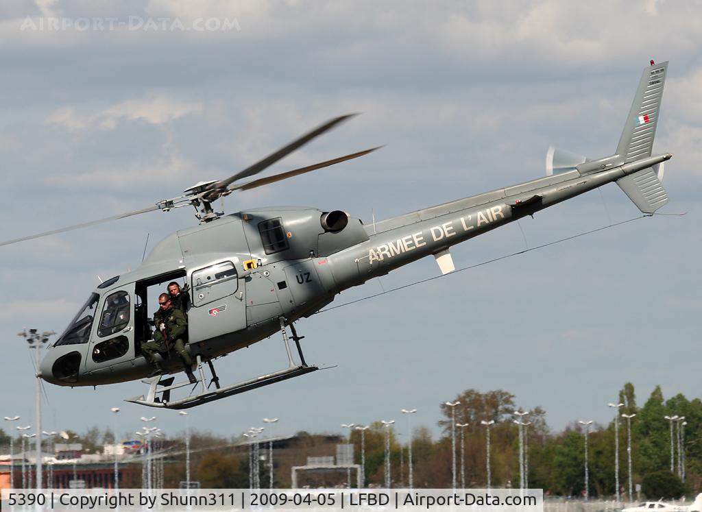 5390, Aérospatiale AS-555AN Fennec C/N 5390, Used as a demo during BA106 Open Day 2009