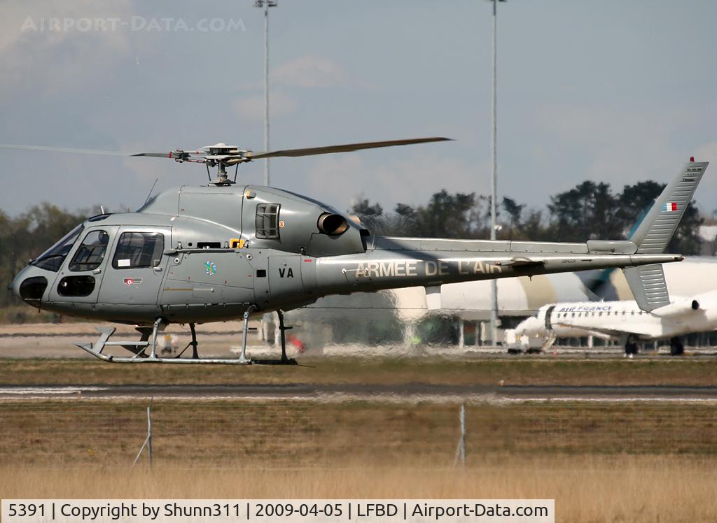 5391, Aérospatiale AS-555AN Fennec C/N 5391, Used as a demo during BA106 Open Day 2009