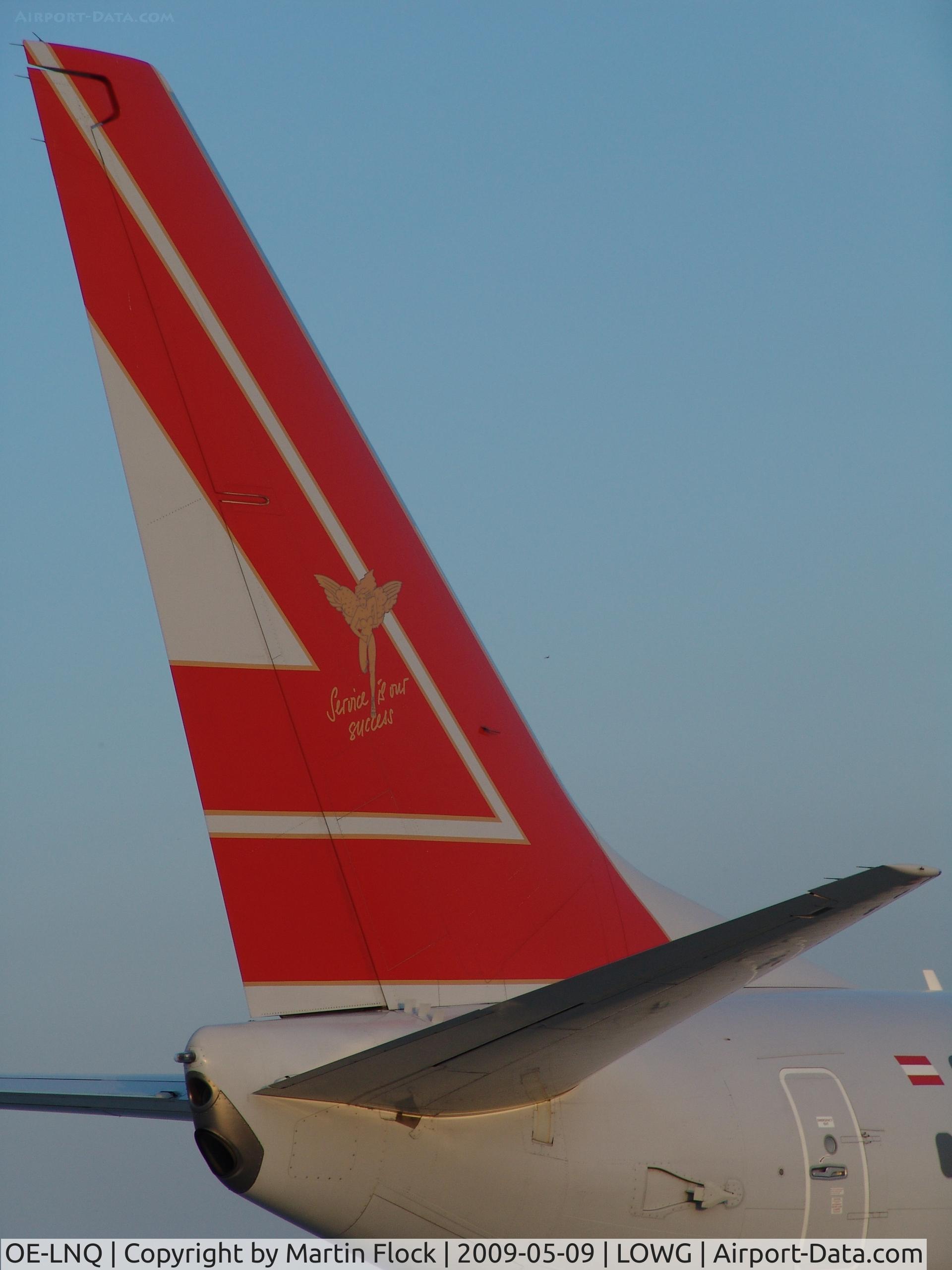 OE-LNQ, 2003 Boeing 737-8Z9 C/N 30421, .