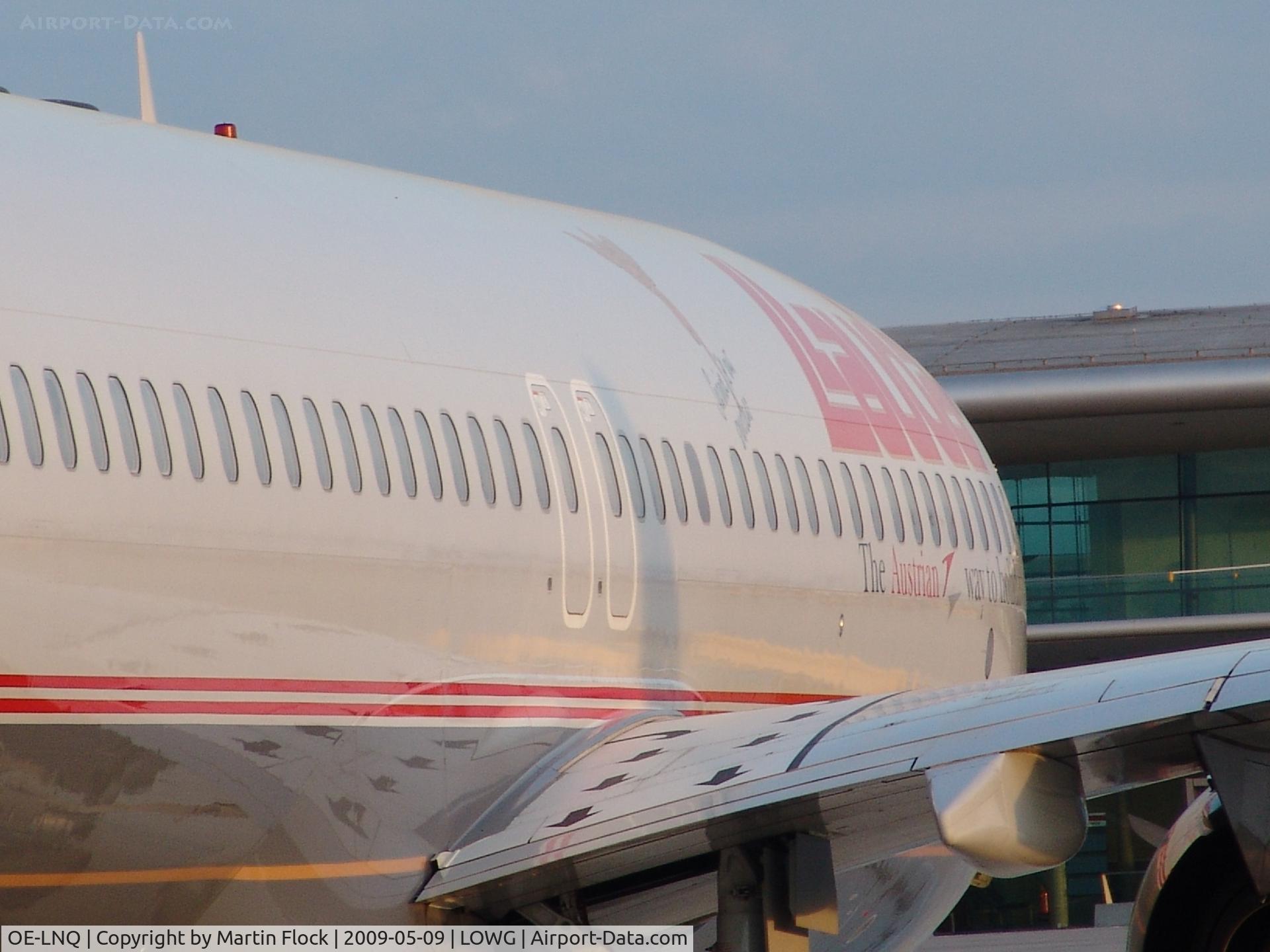 OE-LNQ, 2003 Boeing 737-8Z9 C/N 30421, .
