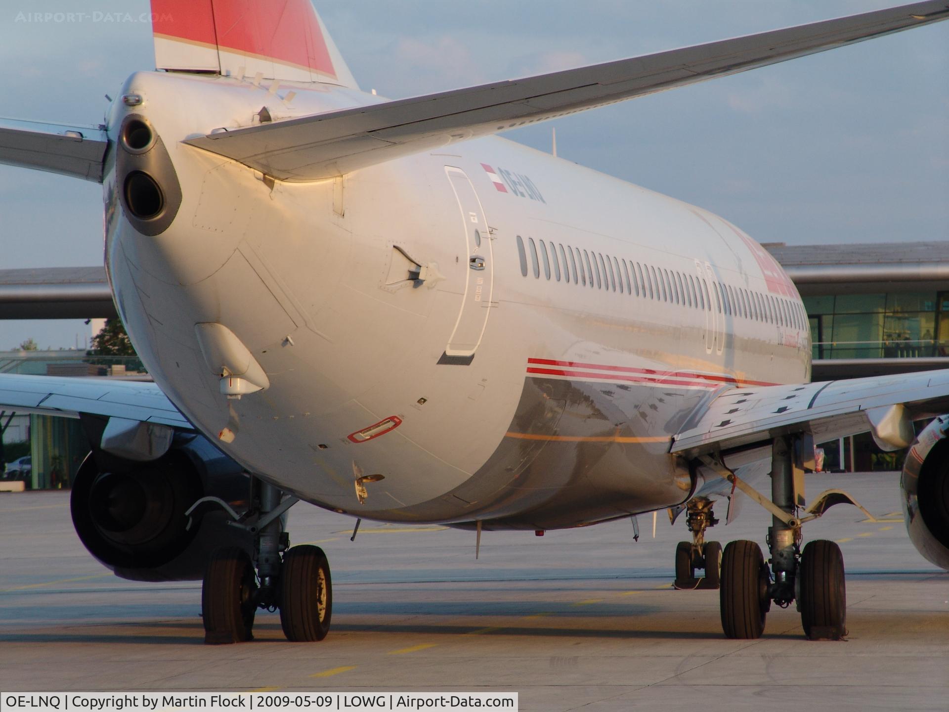 OE-LNQ, 2003 Boeing 737-8Z9 C/N 30421, .