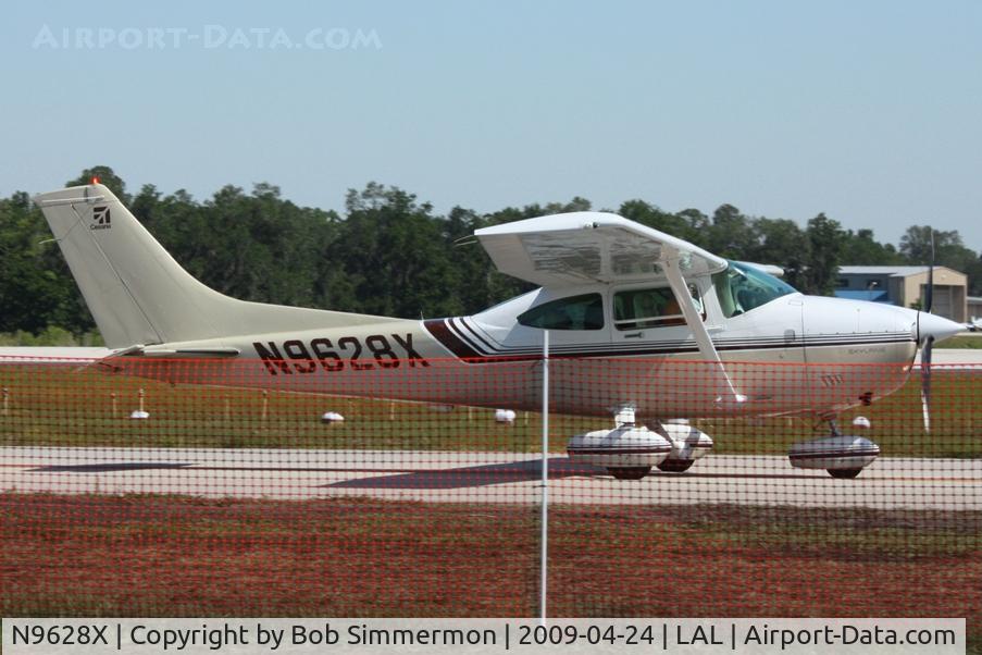 N9628X, 1986 Cessna 182R Skylane C/N 18268567, Sun N Fun 2009 - Lakeland, Florida