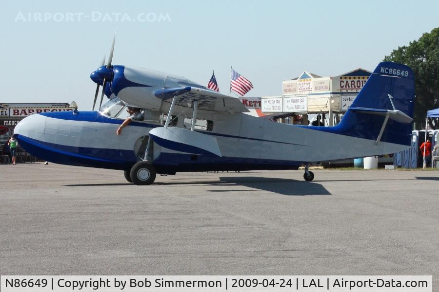 N86649, Grumman G-44A Widgeon C/N 1467, Arriving at Sun N Fun 2009 - Lakeland, Florida