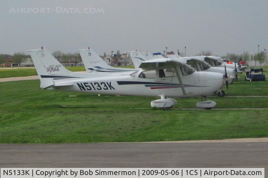 N5133K, 2001 Cessna 172S C/N 172S9002, On the ramp at Clow Int'l - Bolingbrook, Illinois