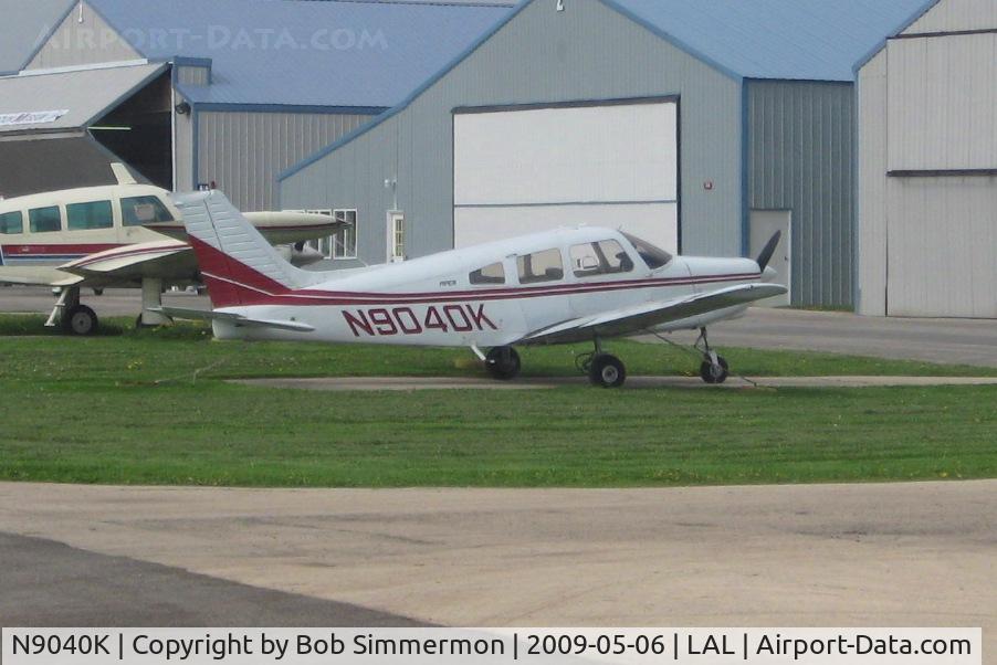 N9040K, 1977 Piper PA-28-161 C/N 28-7816186, On the ramp at Clow Int'l - Bolingbrook, Illinois
