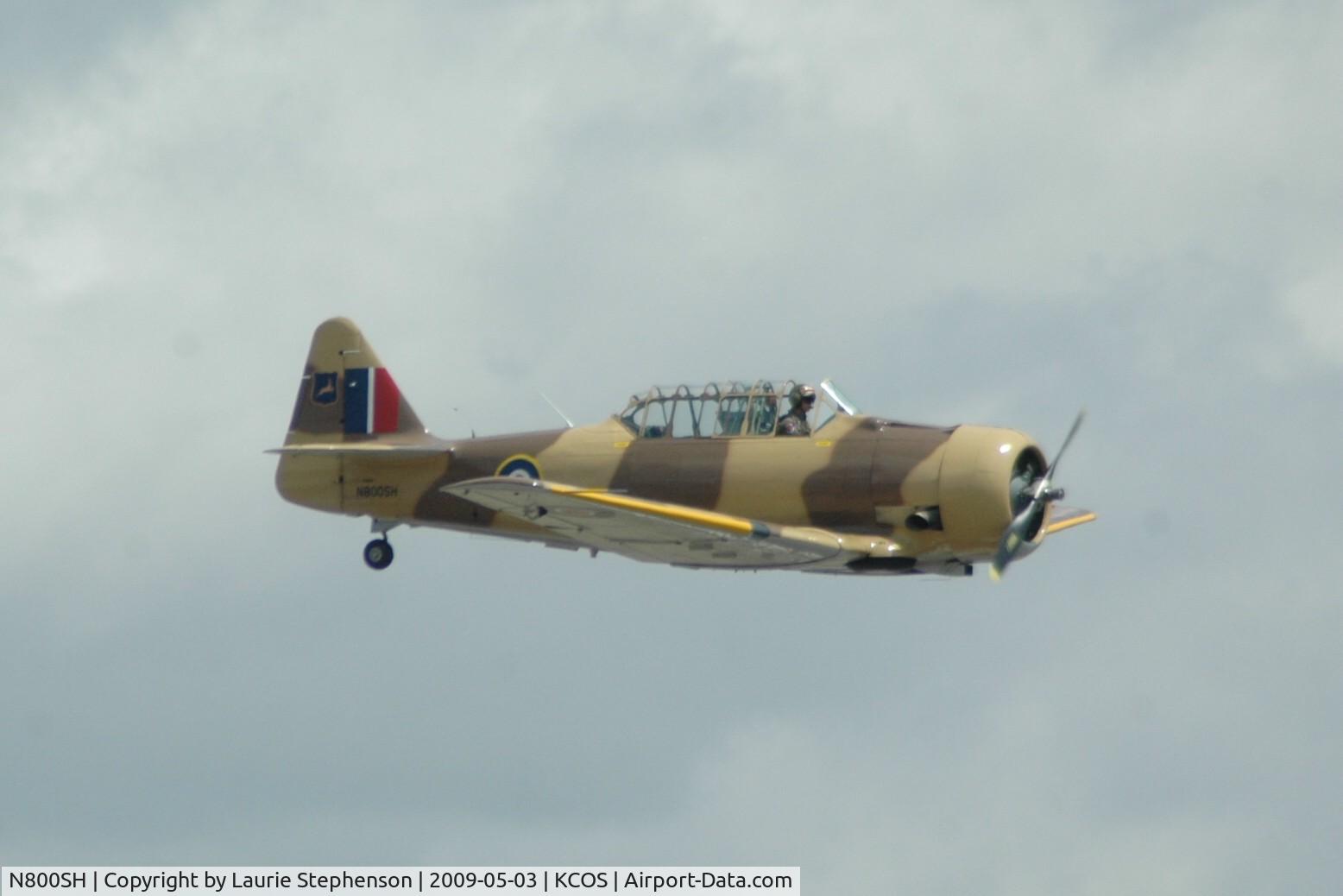 N800SH, 1943 North American AT-6D C/N 8814945, Low Fly By