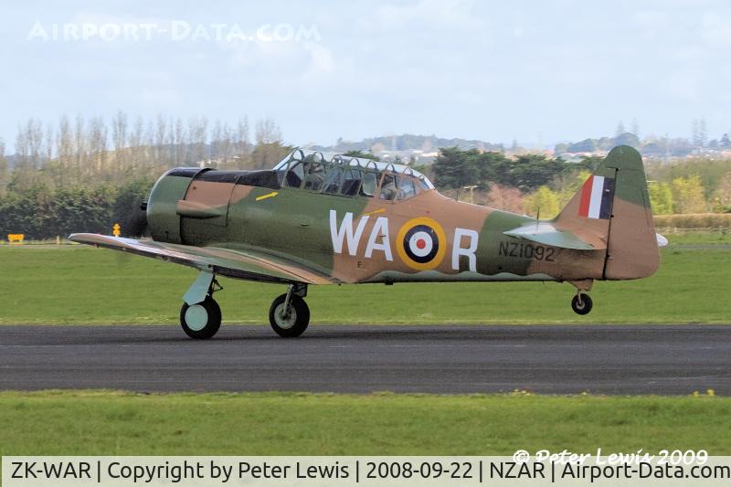 ZK-WAR, North American AT-6D Harvard III C/N 88-16506 (42-84725), T T Bland & E J Schroder, Auckland - as NZ1092