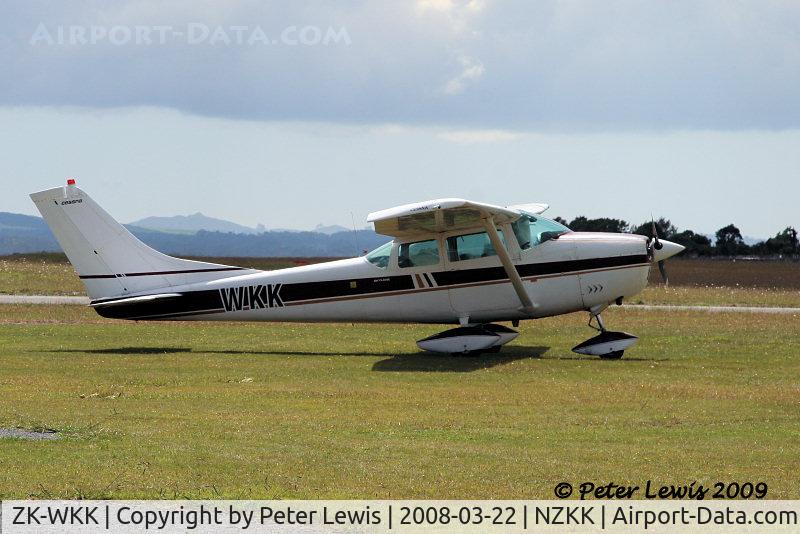 ZK-WKK, Cessna 182E Skylane C/N 18253823, B H Wigley, Auckland